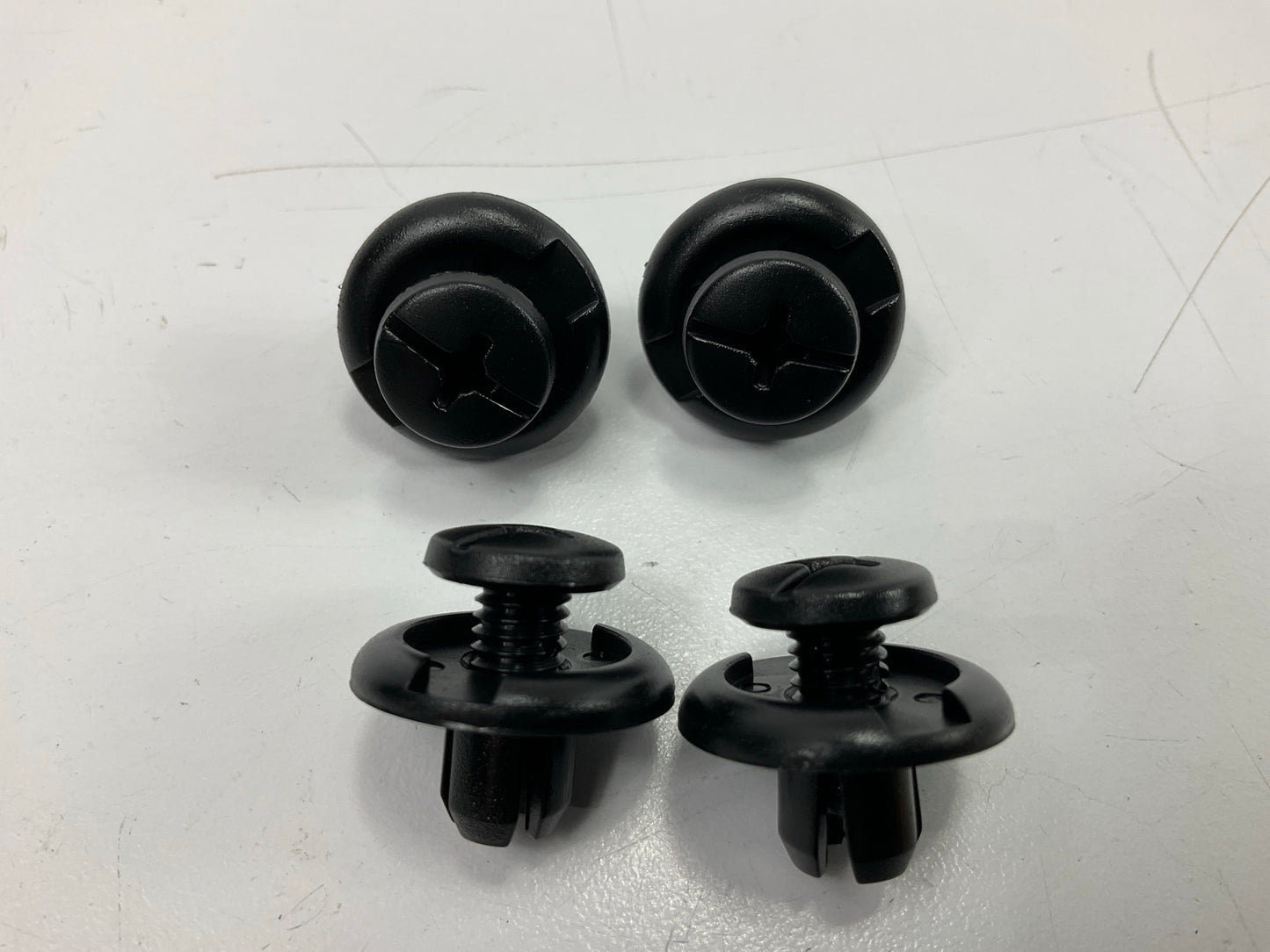 Auveco AP17379 Fender Splash Shield Push-Type Retainer Qty 28