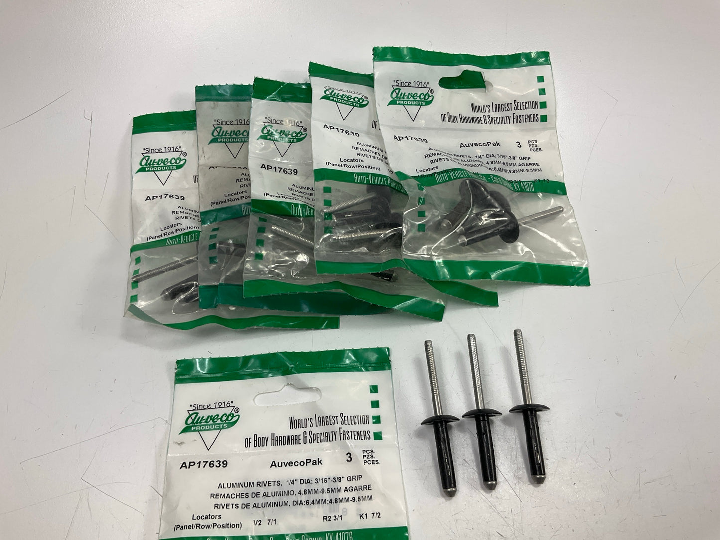 (18) Auveco AP17639 Split Type Rivet 1/4 Dia 3/16-3/8 Grip