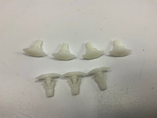 (126) Auveco AP18033 Front Door Weatherstrip Retainer Replaces 21077575 4696129