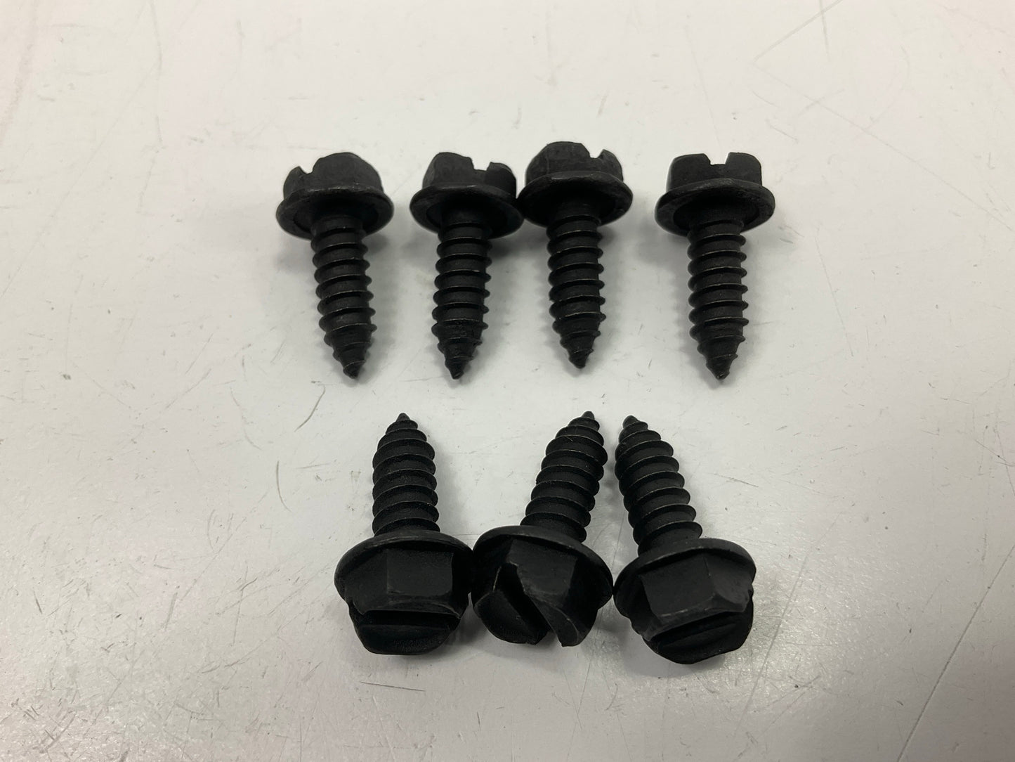 Auveco AP18354 Slotted Hex Washer Head License Plate Screw #14 X 3/4'' Qty 56