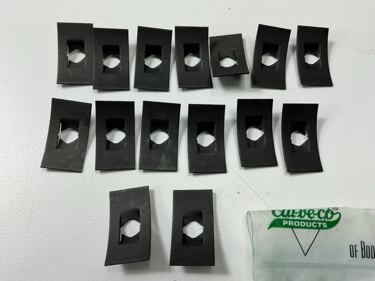 (15) Auveco AP1903 Flat Nut 1/4''-20 Screw, Size 9/16'' X 1''
