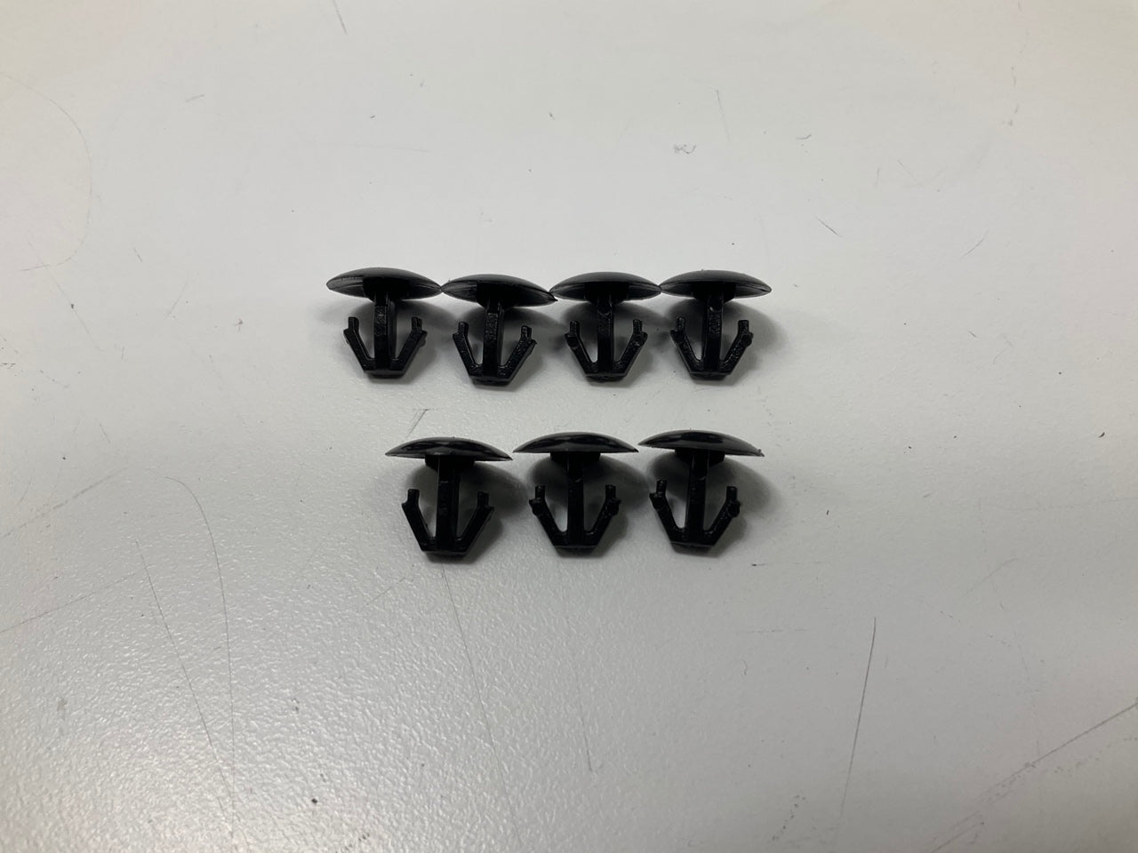 Auveco AP19114 Hood & Trunk Moulding Retaining Clip Qty 203