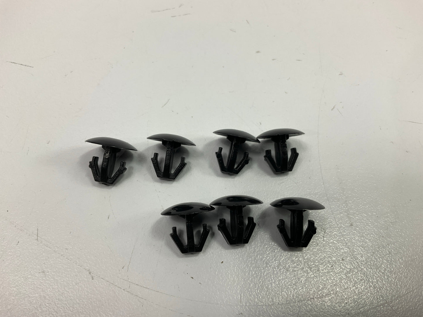 Auveco AP19114 Hood Trunk Moulding Retaining Clip Qty 84