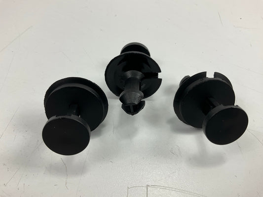 Auveco AP19613 Lower Front Air Deflector Retainer Clip Qty 36