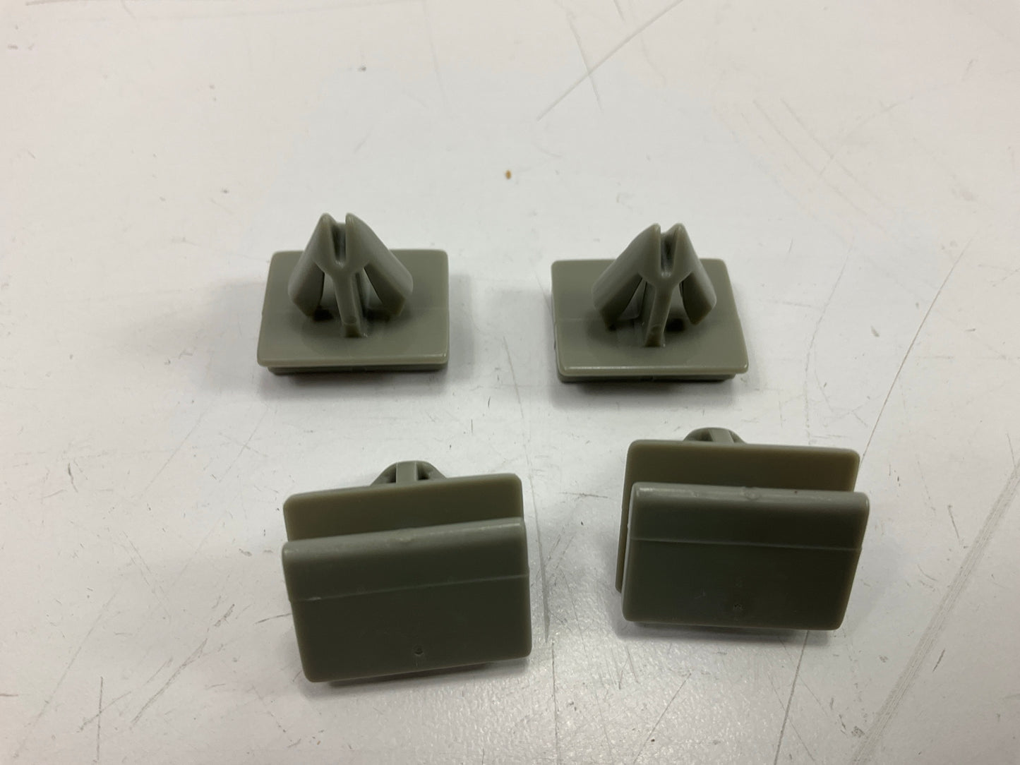 Auveco AP19822 Rocker Panel Moulding Clip Retainer Qty 76