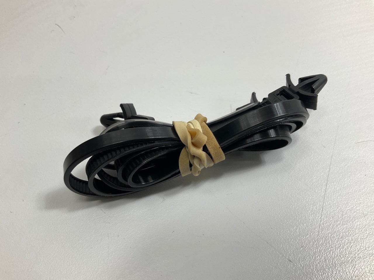 Auveco AP20380 Push Mount Cable Tie For Imports, 200mm X 5mm, 6.3mm Hole Qty 80