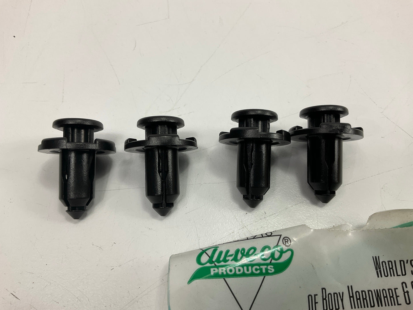 (4) Auveco AP21420 Bumper Fender Clip Retainer Fastener Rivet Screw