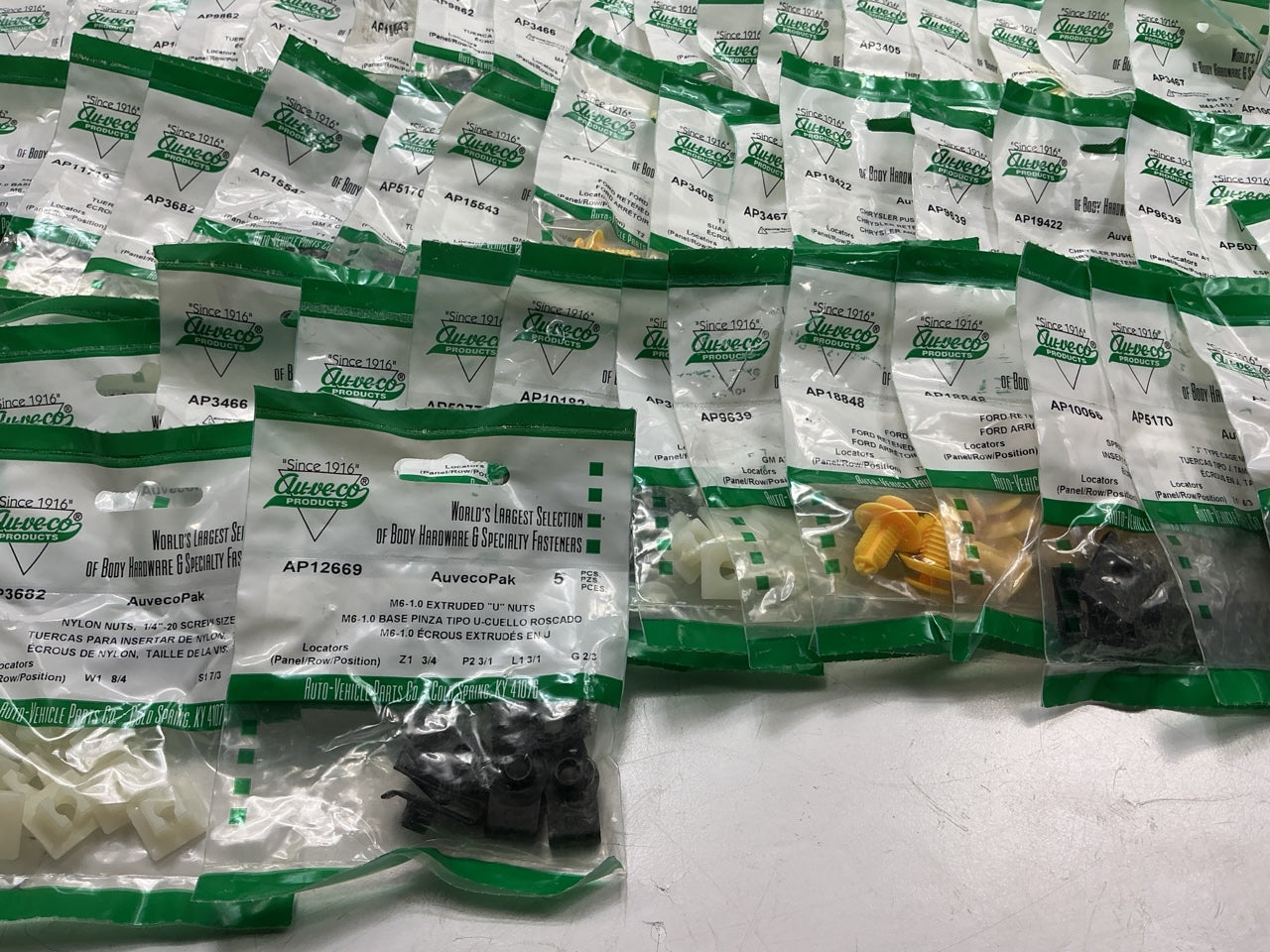 Wholesale Lot # 14 - Auveco Retainer Clips & Hardware Lot, 250 Packs, As Shown