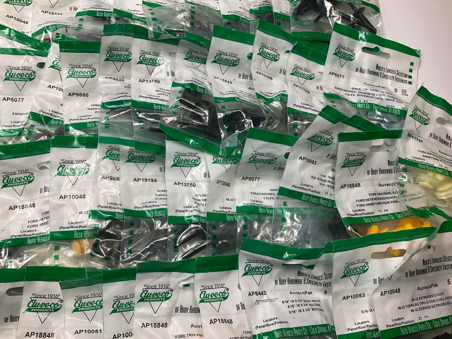 Wholesale Lot # 18 - Auveco Retainer Clips & Hardware Lot, 250 Packs As Shown