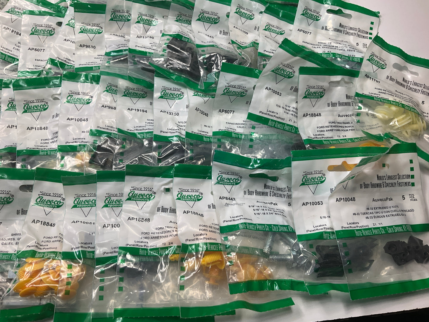 Wholesale Lot # 18 - Auveco Retainer Clips & Hardware Lot, 250 Packs As Shown