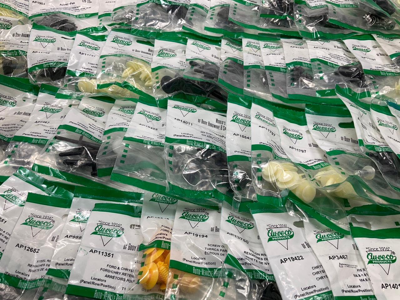 Wholesale Lot # 21 - Auveco Retainer Clips & Hardware Lot, 250 Packs As Shown