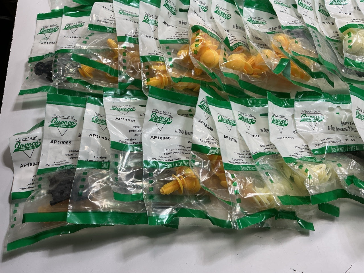 Wholesale Lot # 22 - Auveco Retainer Clips & Hardware Lot, 250 Packs As Shown