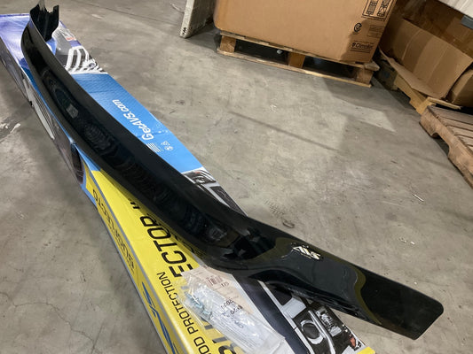 AVS 25727 Bugflector II Hood Stone Shield Deflector For 1997-07 Ford SUPER DUTY