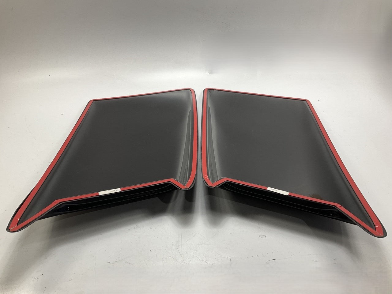 COSMETIC SCRATCHES, SEE PHOTOS - AVS Lund 80002 Eclipse Medium Hood Scoop, PAIR