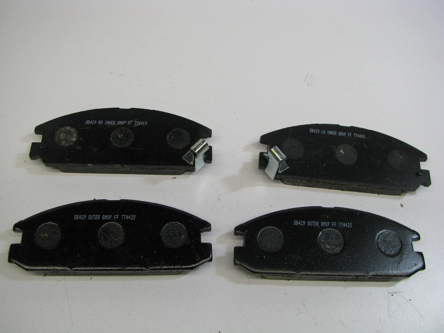 Axxis 088-1290D Front Disc Brake Pad Set - Organic