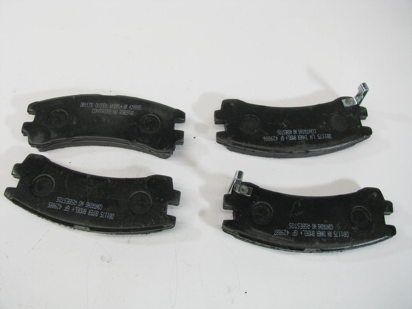 Axxis 088-1373D FRONT Brake Pads Set  For 1989-1995 Toyota Pickup