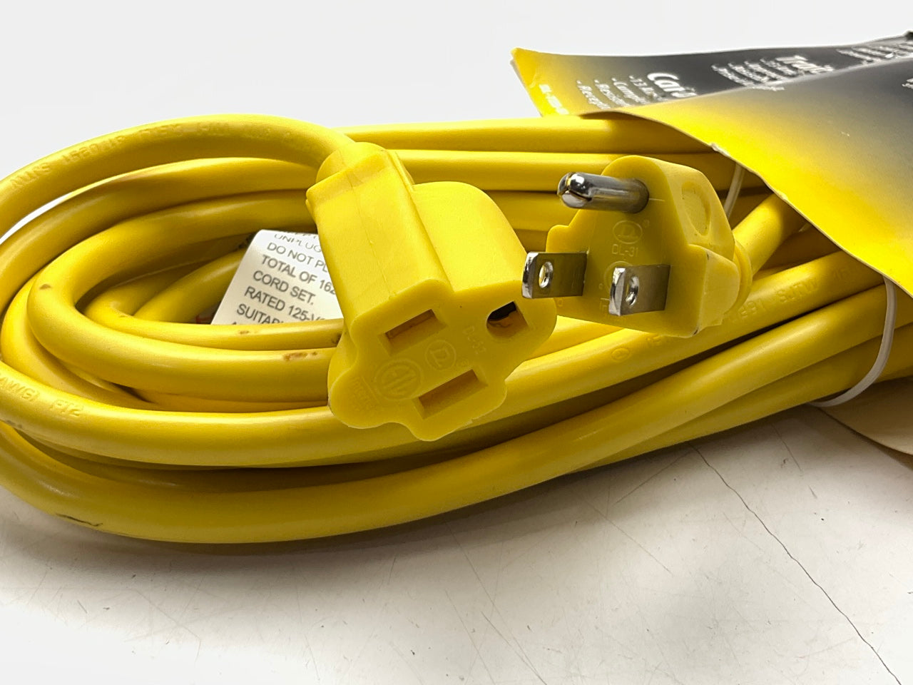 Bayco SL-725 25ft Extension Cord With Single Outlet 13 Amp - YELLOW - 25 FEET