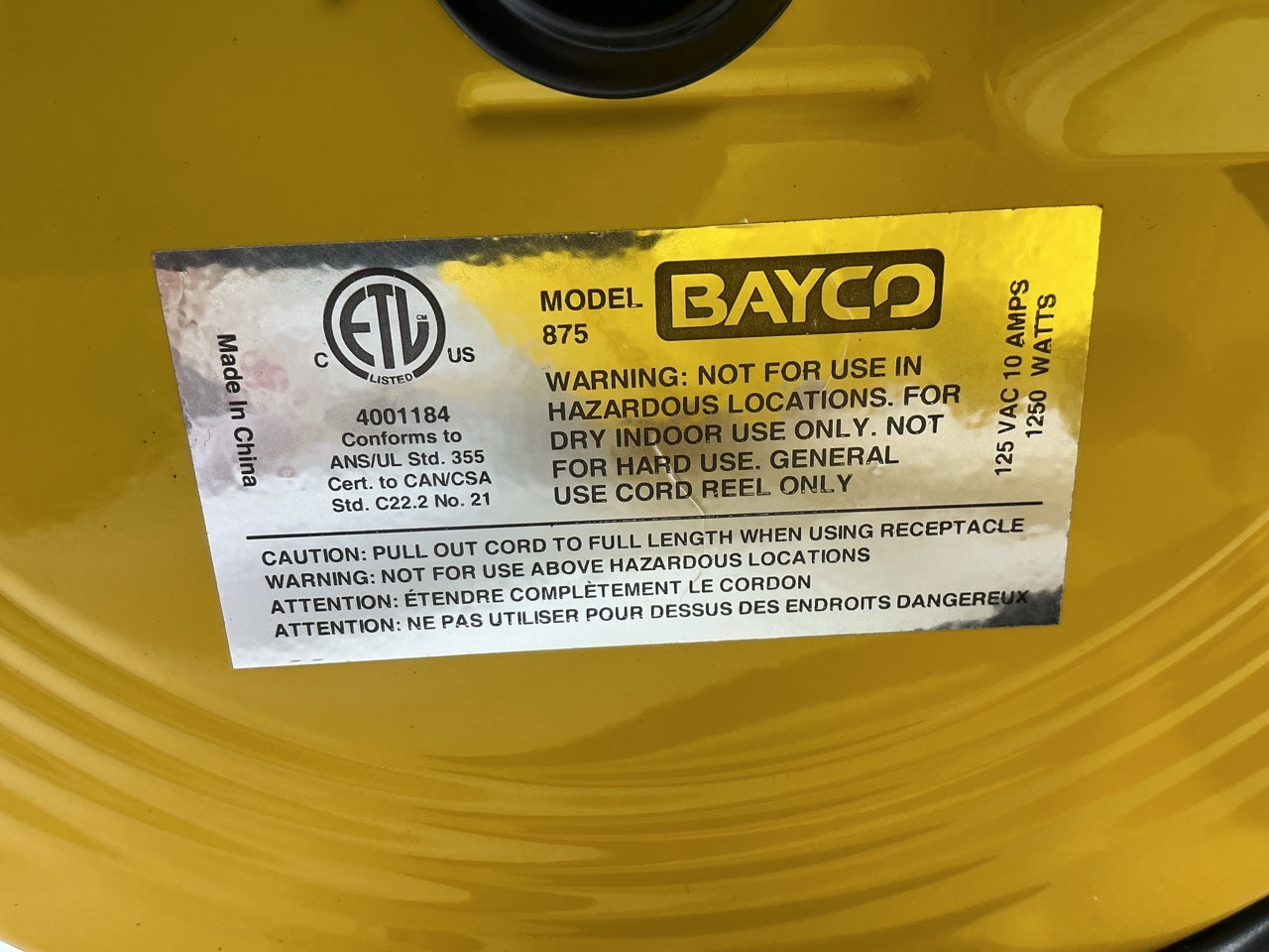 Bayco SL-875 26w Fluorescent Work Light W/single Outlet On 40ft Metal Reel