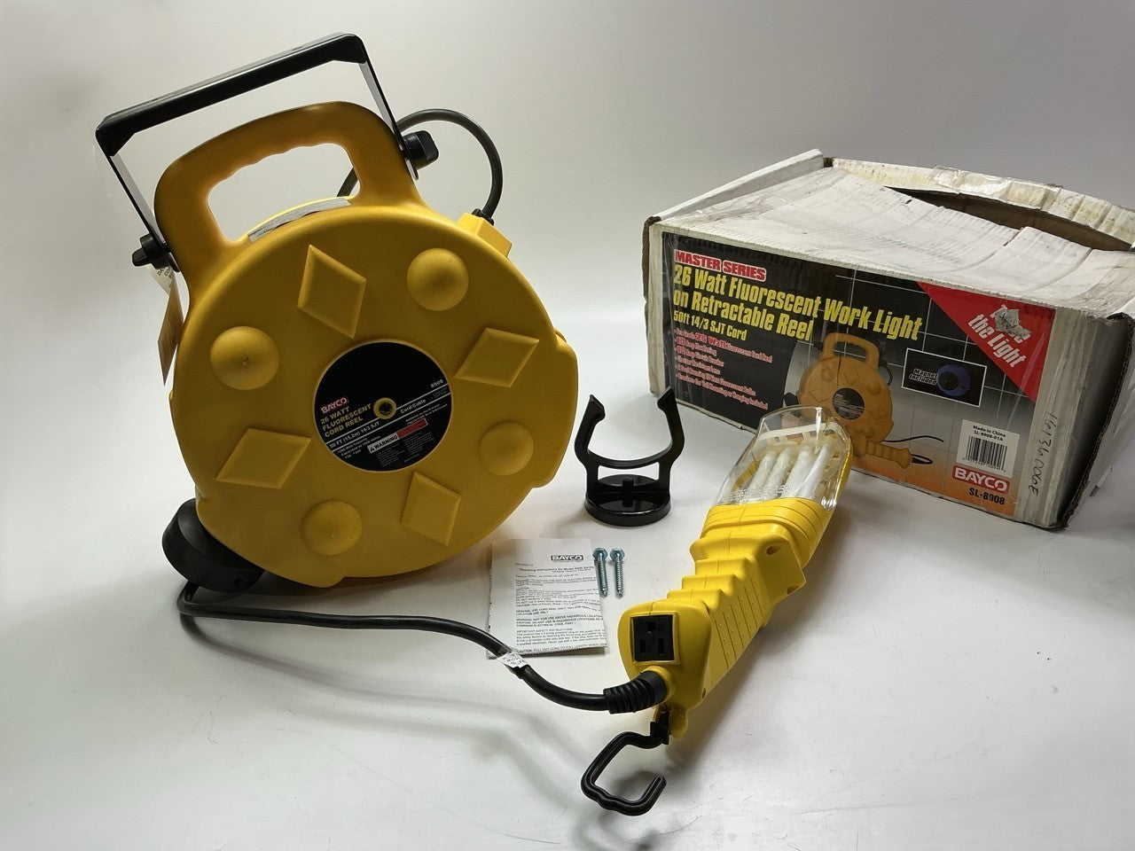 Bayco SL8908 26W Fluorescent Work Light With Single Outlet On 50 Foot Reel