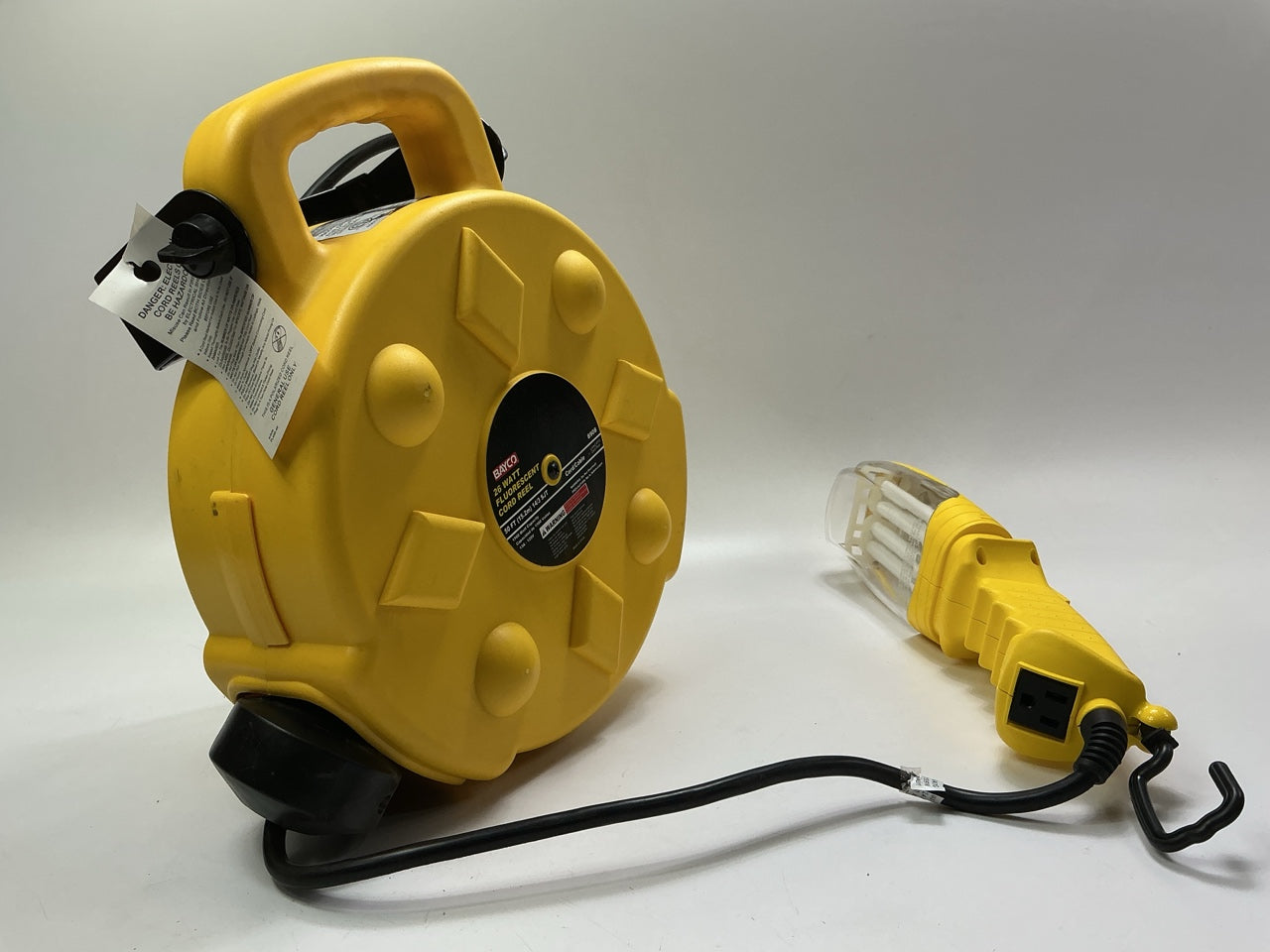 Bayco SL8908 26W Fluorescent Work Light With Single Outlet On 50 Foot Reel