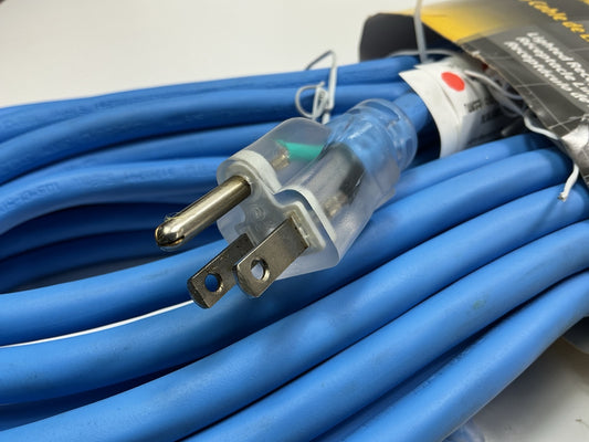 Bayco SL-9106 50' Cold Weather Extension Cord W/lighted End & 3 Outlets - 15amp
