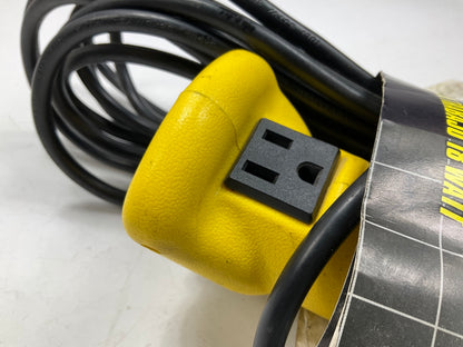 Bayco SL-928 18 Watt Fluorescent Work Light W/ Single Outlet, 25' Cord