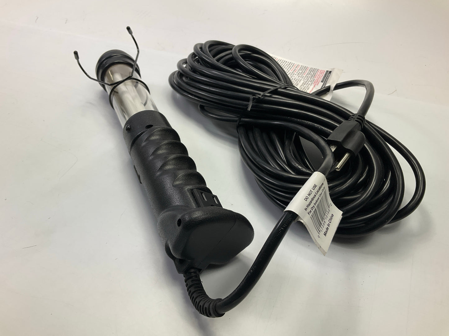 Bayco SL-936 13w Fluorescent Work Light W/spotlight & Single Outlet