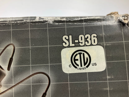 Bayco SL-936 13w Fluorescent Work Light W/spotlight & Single Outlet