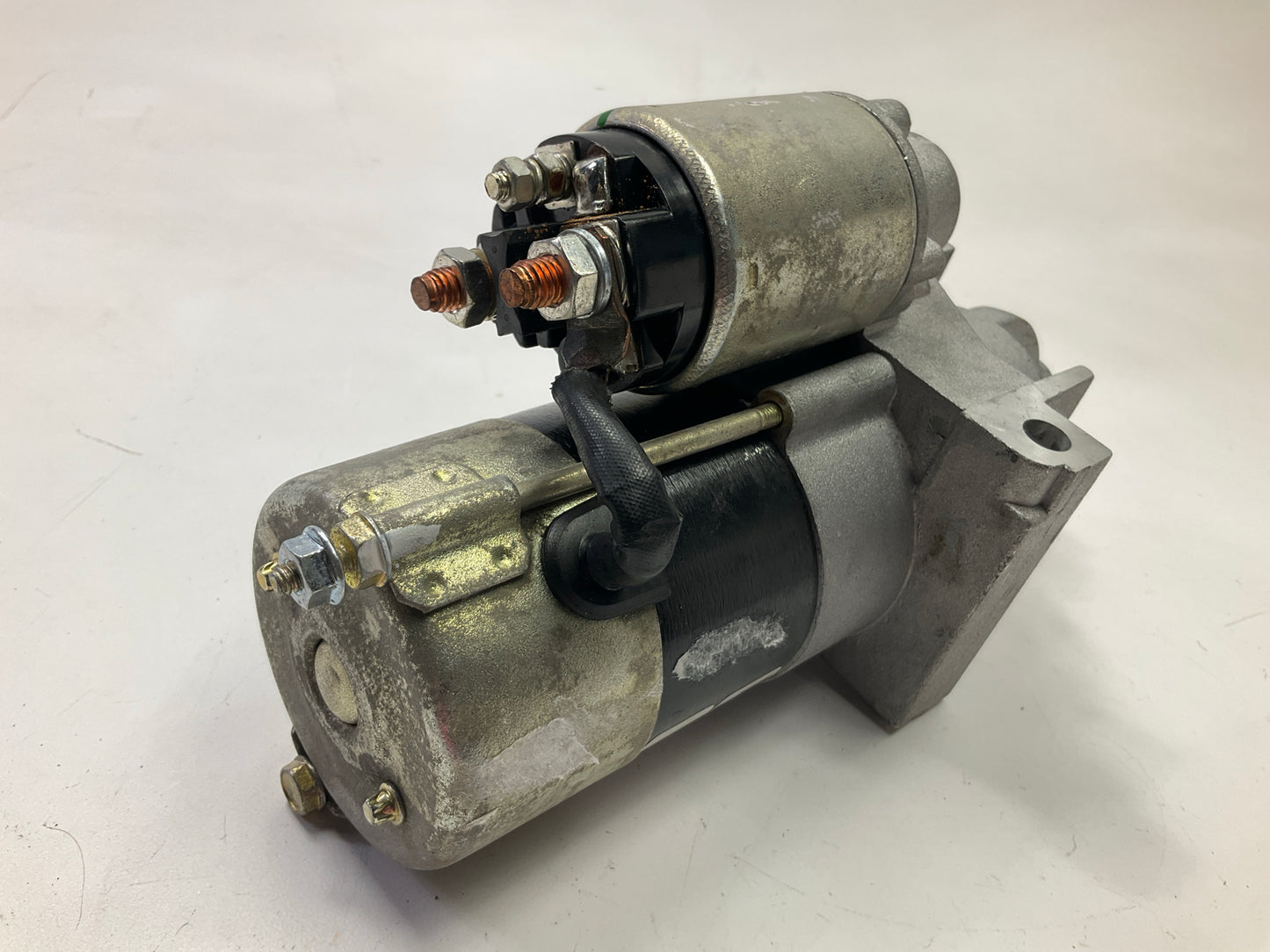 Has SOME DISCOLORATION FROM STORAGE - REMAN. BBB B6449 Starter