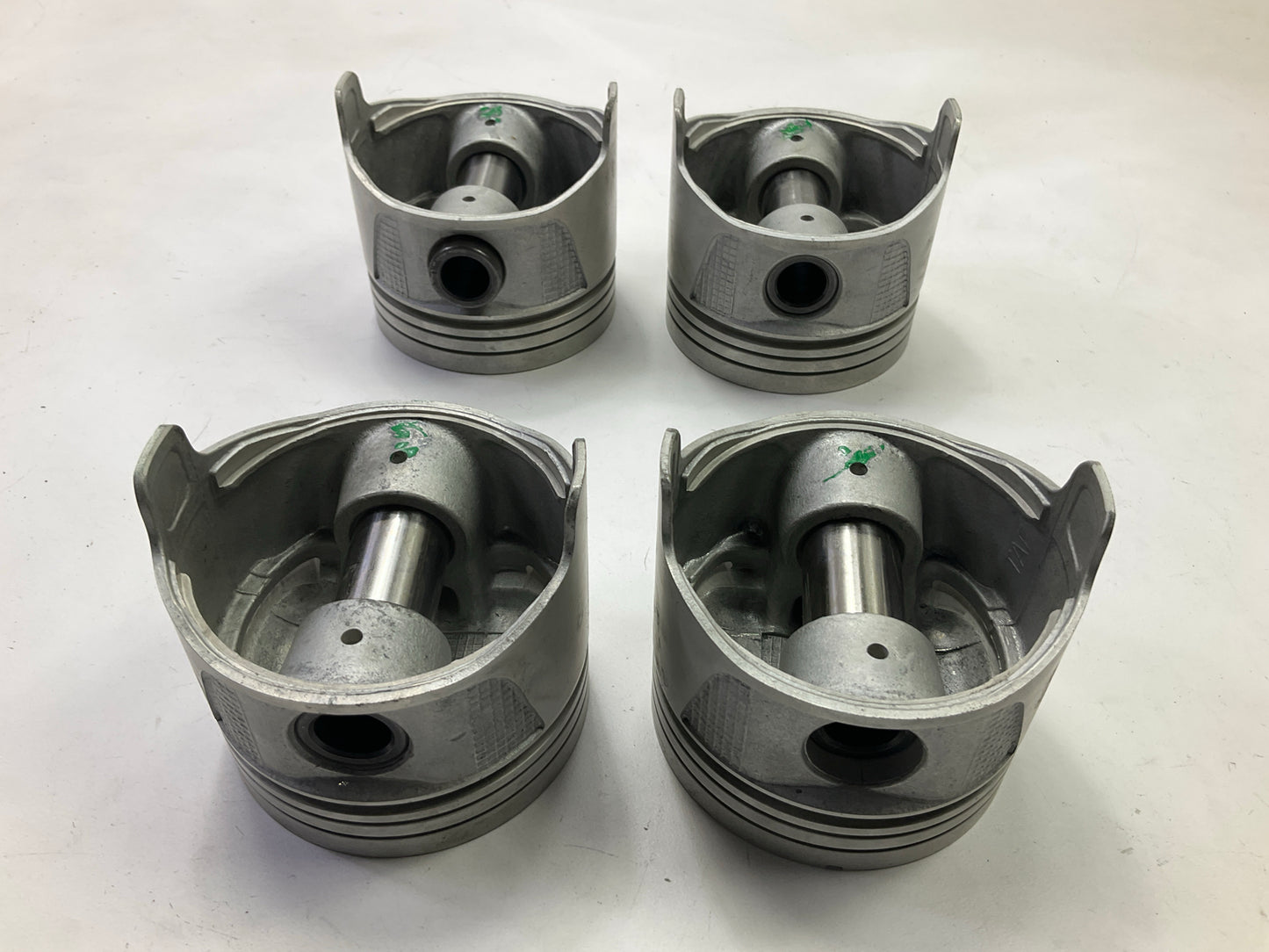 (4) Beck Arnley 012-5199 STD Pistons W/Rings 89-93 Isuzu Amigo 86-94 Pickup 2.3L