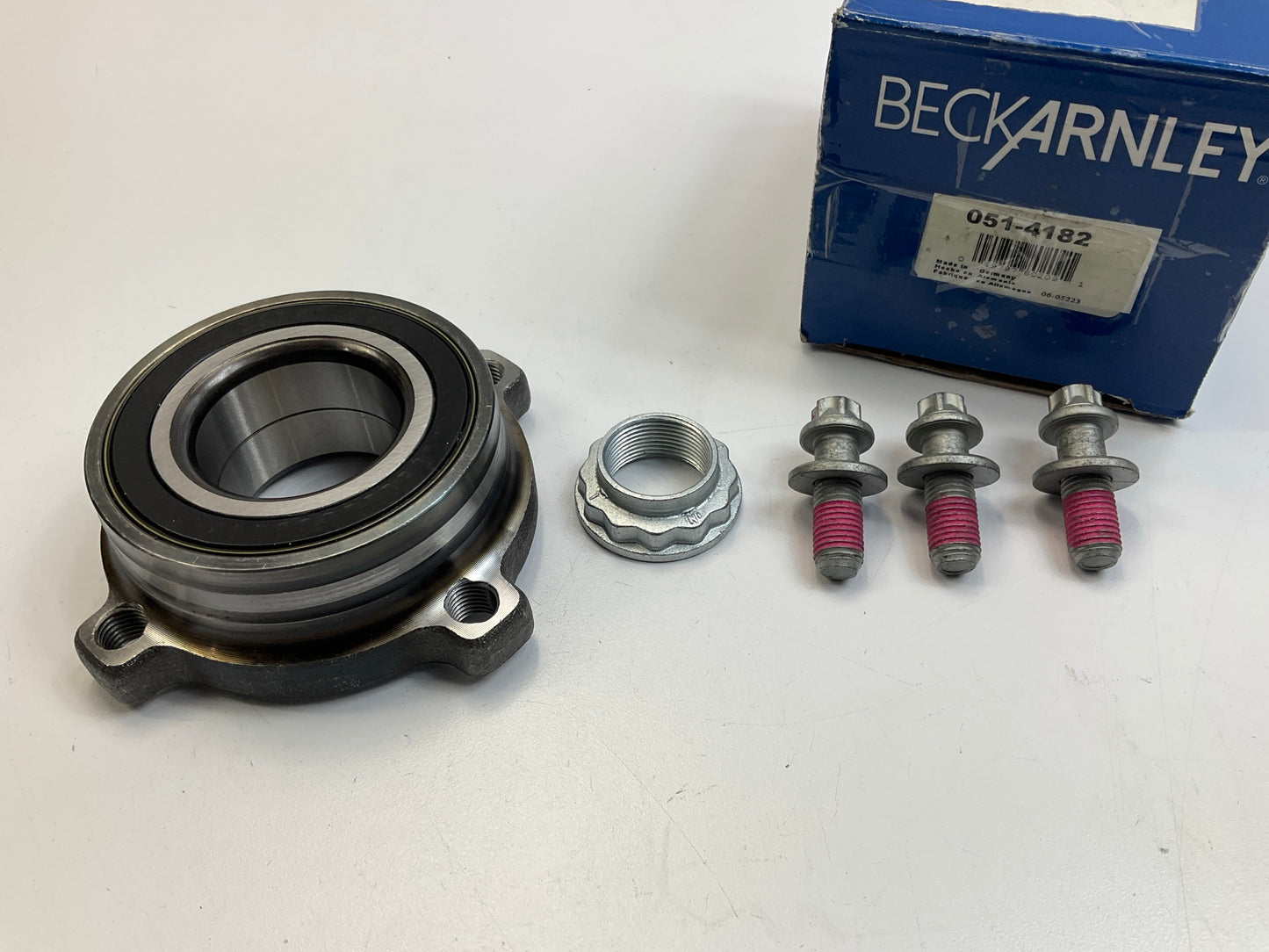 MISSING BOLT Beck Arnley 051-4182 Rear Wheel Bearing Kit