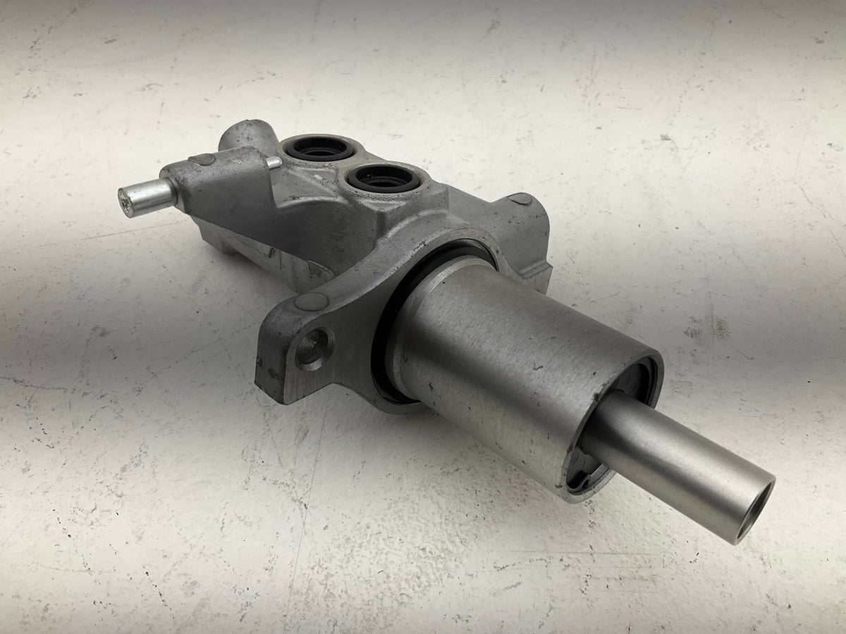 Beck Arnley 072-9918 Brake Master Cylinder