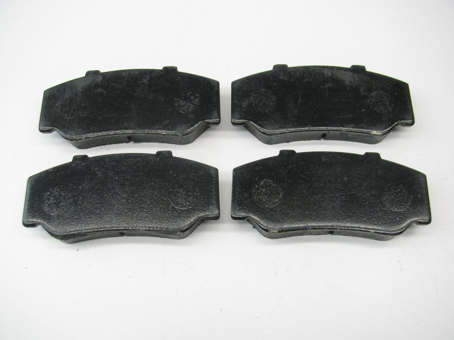 Beck Arnley 086-1260 Front Brake Pads For 1985-1987 Volvo 740, 1983-87 Volvo 760