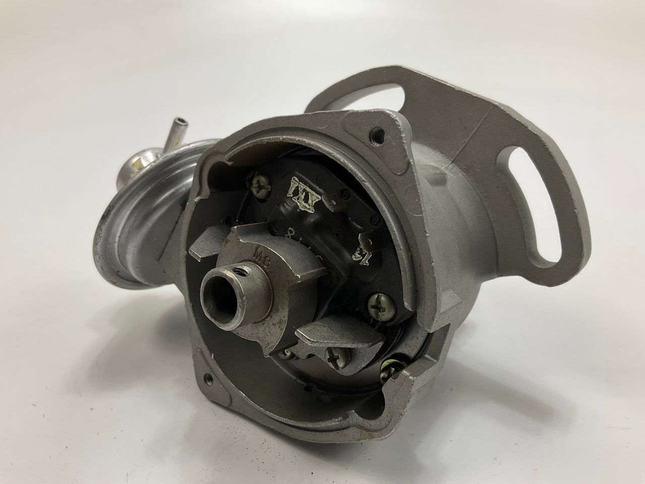 Beck Arnley 185-0372 Remanufactured Distributor for 1986-1987 Mazda 323 1.6L-L4