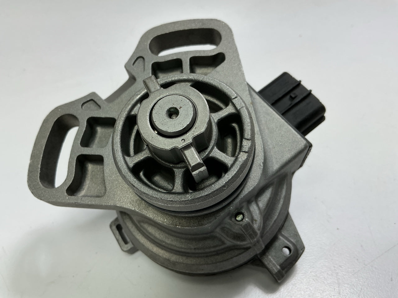Beck Arnley 185-0555 Distributor For 1994 Kia Sephia, 1993-1994 Mazda 323 1.6L