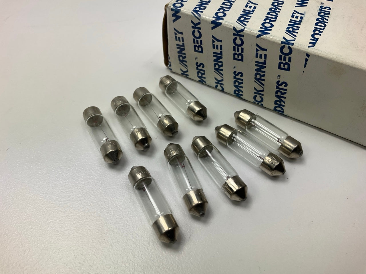 (9) Vintage Beck Arnley 213-1586 Dome Lamp Light Bulbs, 6 Volts, 3 Watts  6V