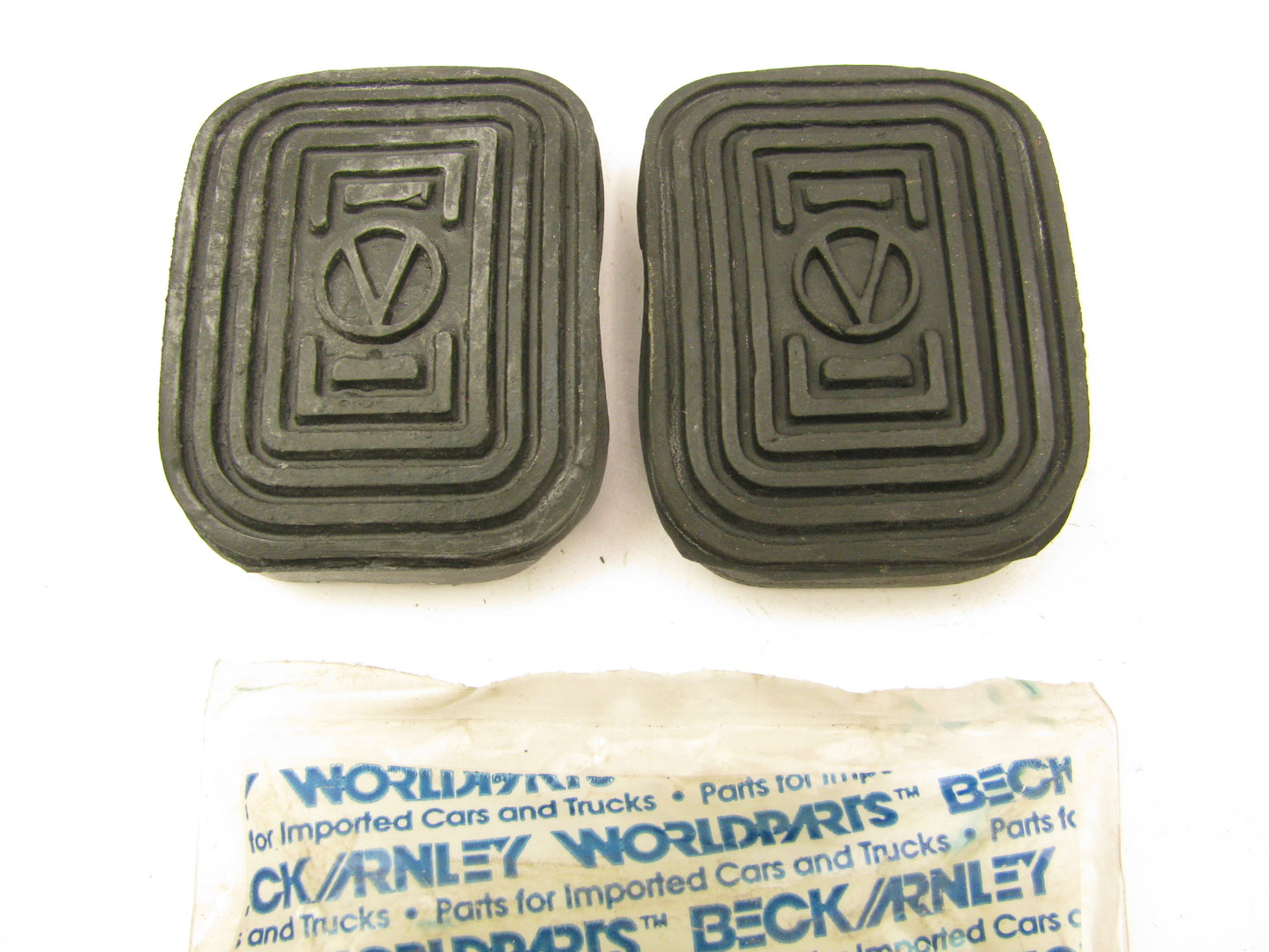 Beck Arnley 262-0038 Brake Pedal Pads 1975-1979 VW Transporter 1980-83 Vanagon