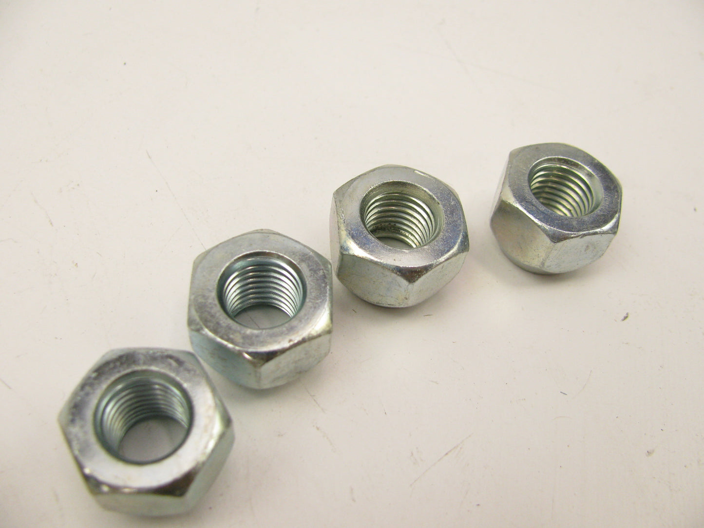 (4) Beck Arnley 271-0033 Wheel Lug Nuts - Front / Rear
