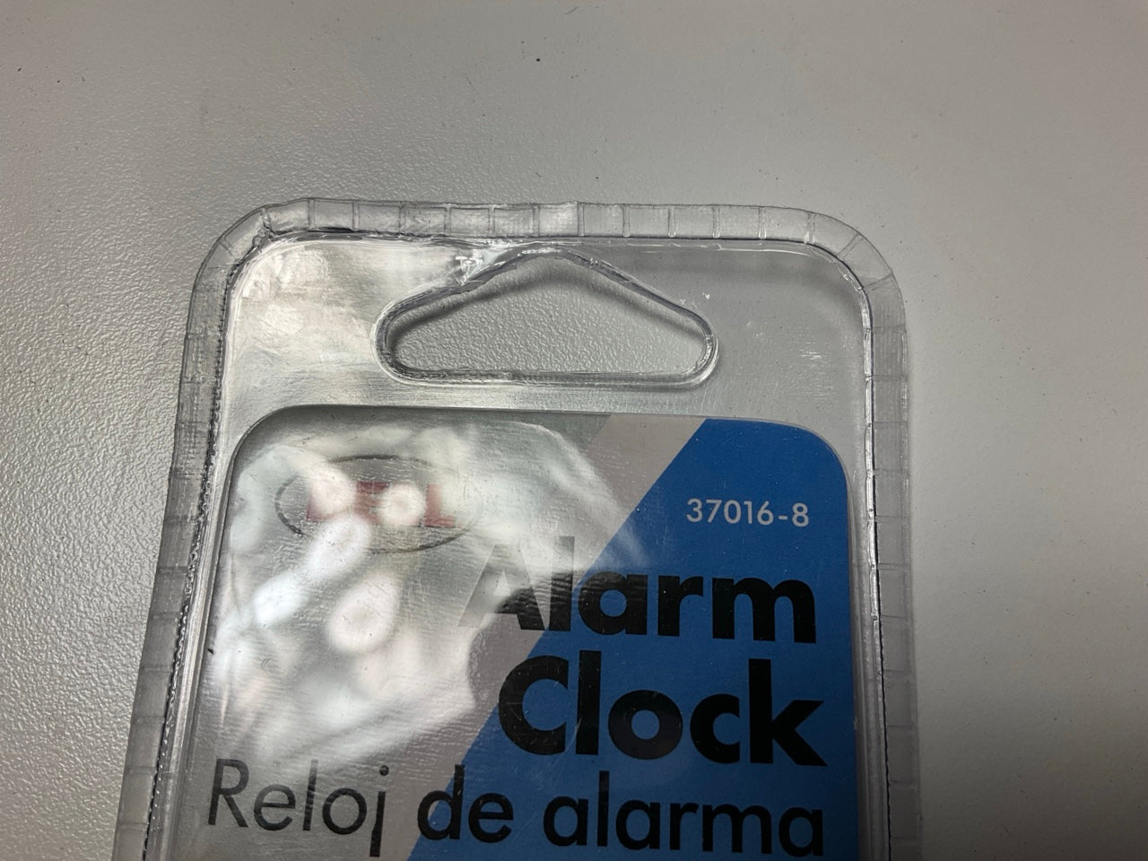 Bell 37016-8 Analog Alarm Clock Mounts With Hook And Loop Tape