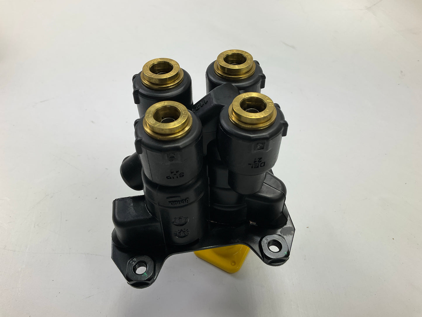 Bendix 065661 Parking Brake DC Dash Control Valve - Replaces Automann 170.065661