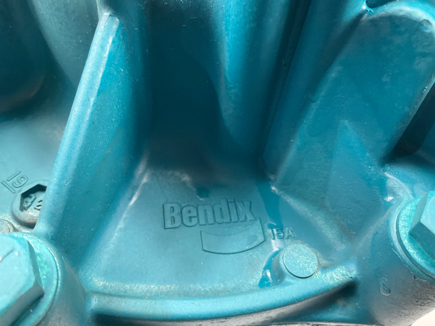REMAN. Bendix 109685X AD-9 Air Brake Dryer, 12 Volt 3 Port