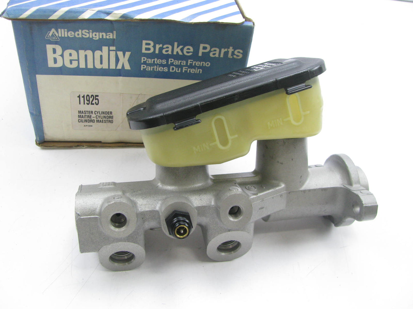 NEW Bendix 11925 Brake Master Cylinder