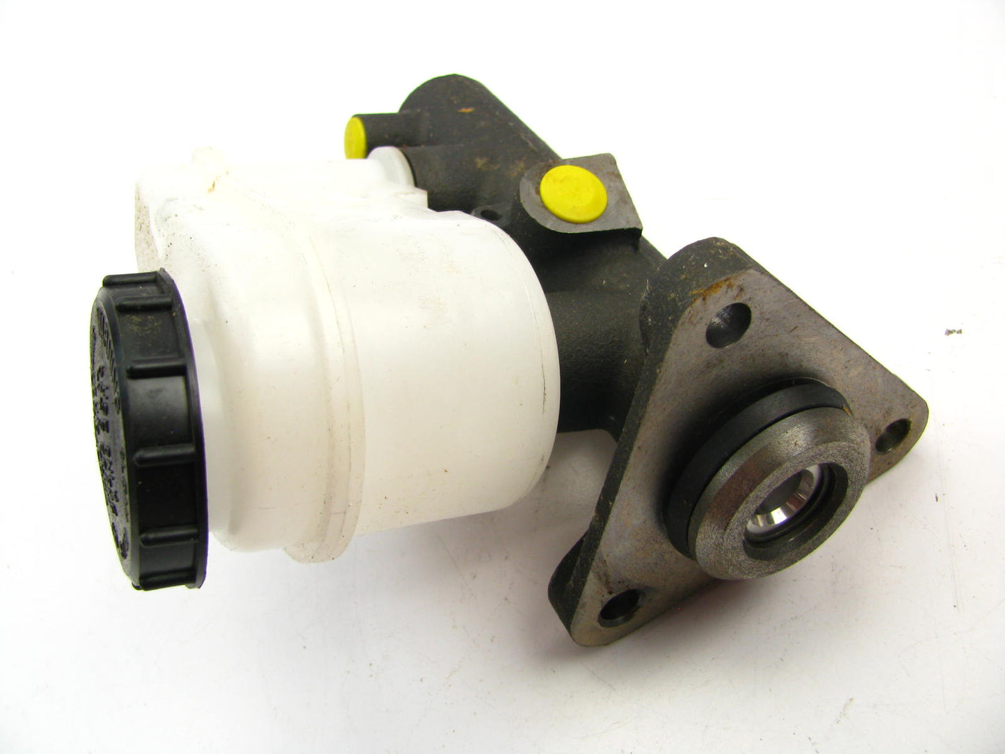 Bendix 12859 Brake Master Cylinder For 1993-1997 Geo Prizm ( W/O ABS )