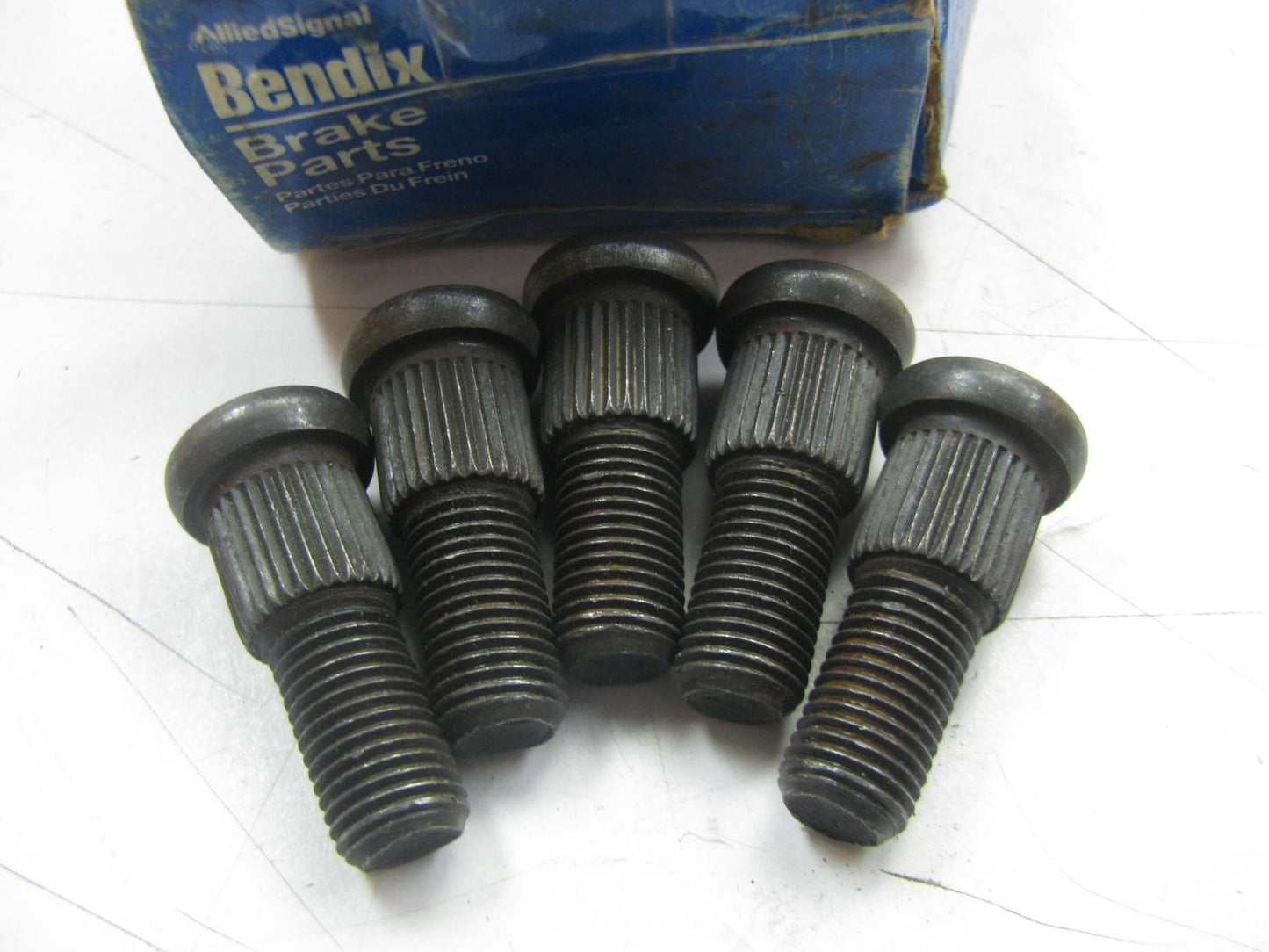 (5) Bendix 142029 Wheel Lug Studs - Front