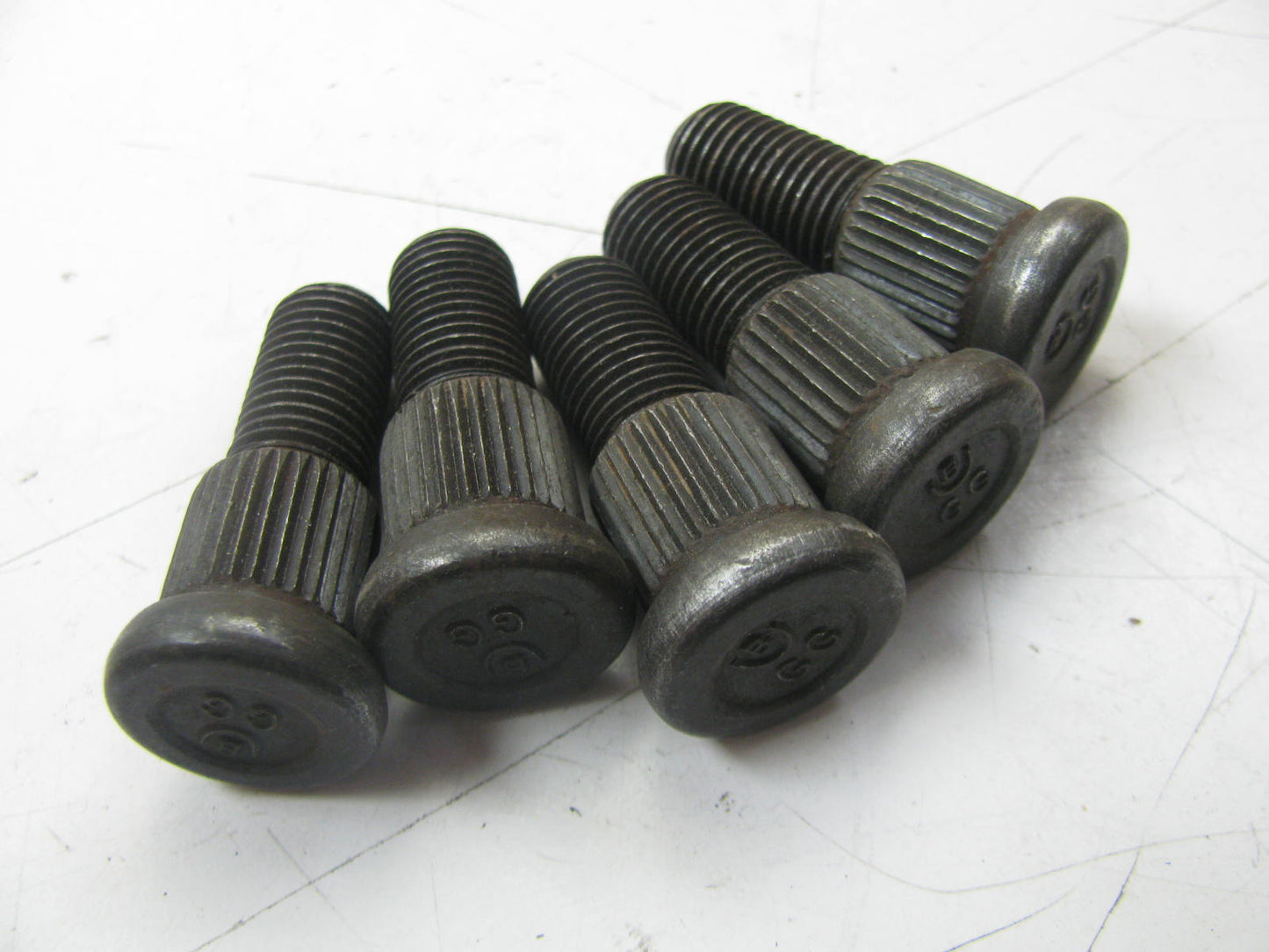 (5) Bendix 142029 Wheel Lug Studs - Front