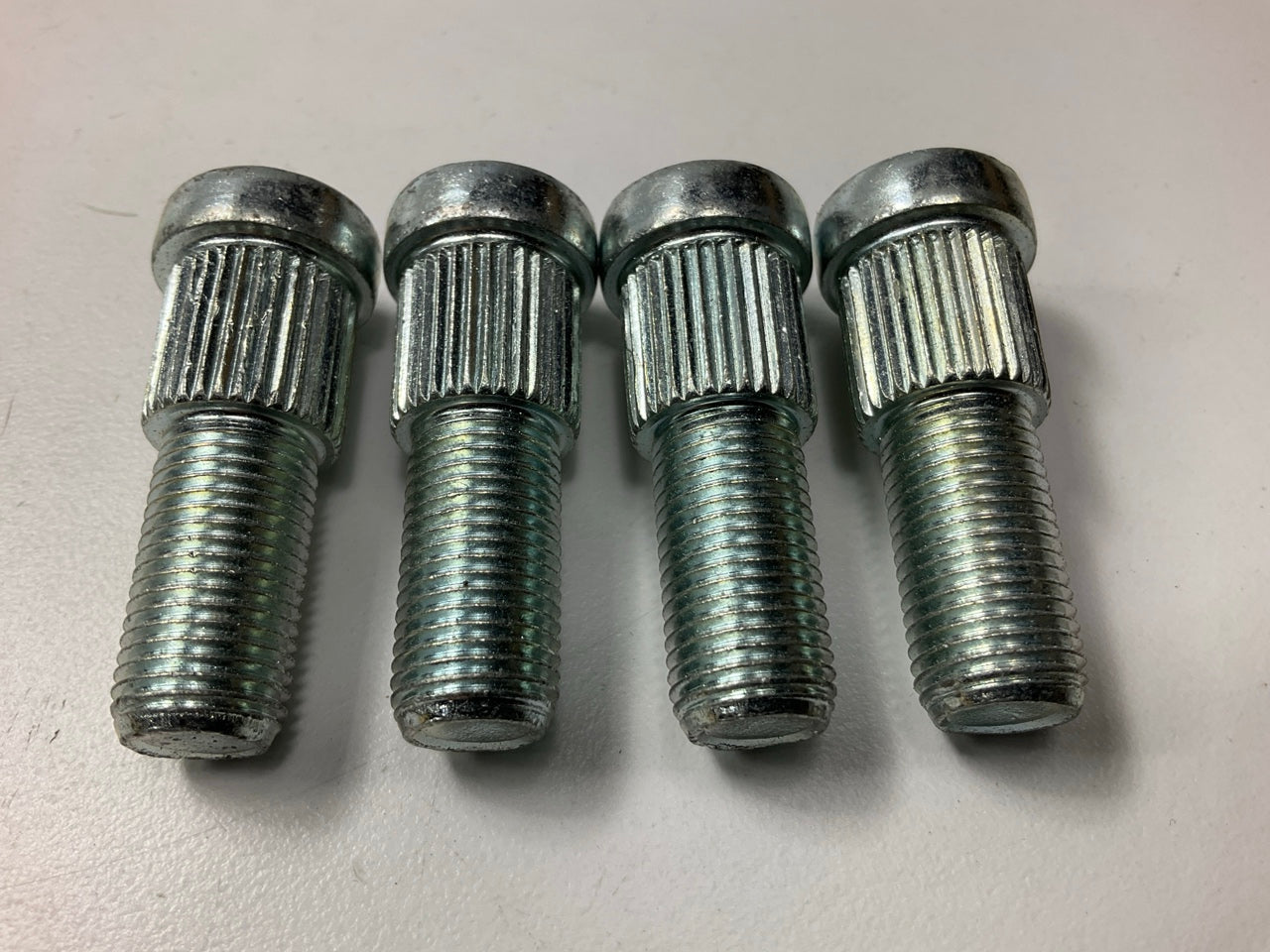 (4) Bendix 142100 1/2-20 Serrated Wheel Stud - .620'' Knurl, 1-5/8'' Length