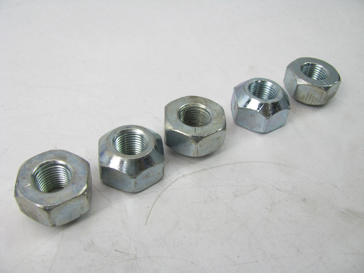 (5) Bendix 142175 Wheel Lug Nuts - Rear Left