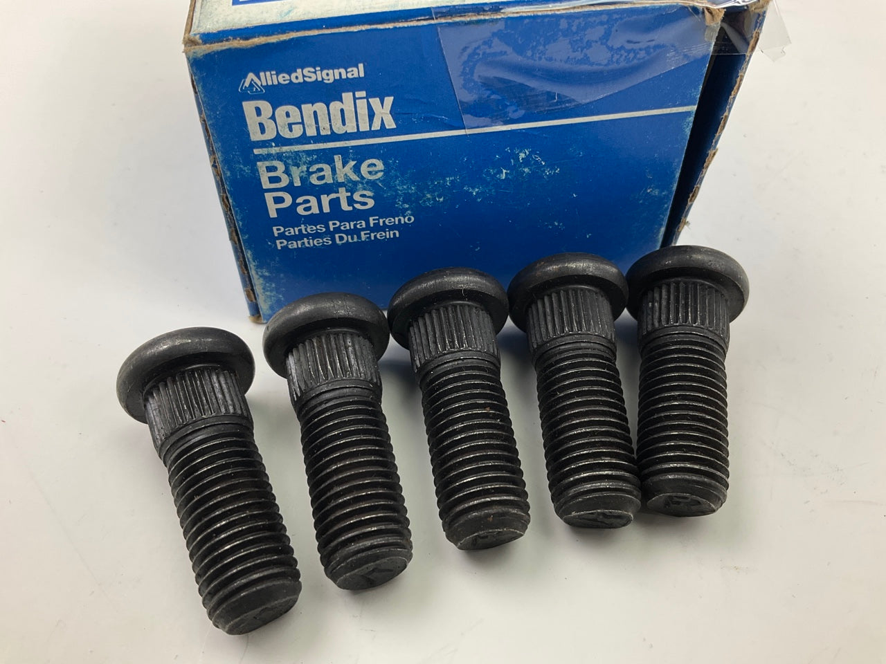 (5) Bendix 142255 Front Wheel Lug Studs