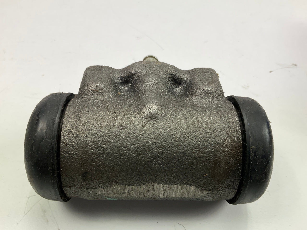 Bendix 33700 Front Drum Brake Wheel Cylinder For 1975-1976 AMC Gremlin, Hornet