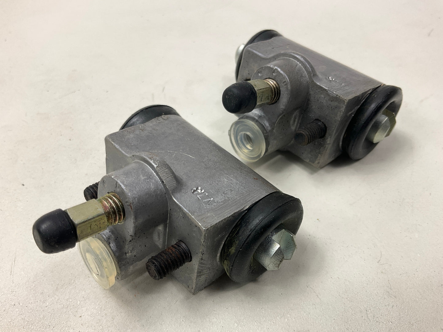 (2) Bendix 33736 Rear Drum Brake Wheel Cylinder For 1973-79 Civic 1976-79 Accord